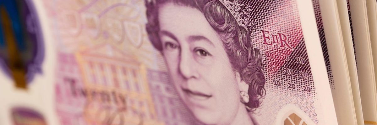 20 fontos bankjegy II. Erzsébet képmásával