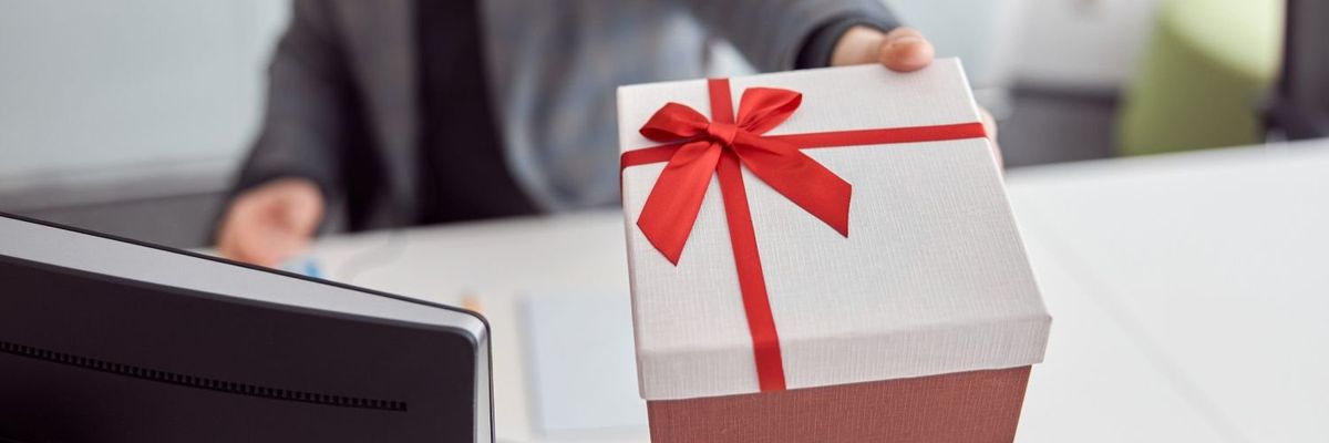 7 céges ajándékötlet, amivel növelhetjük dolgozóink elköteleződését	