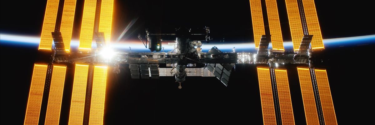 A gyönyörű Nemzetközi Űrállomás az űrben