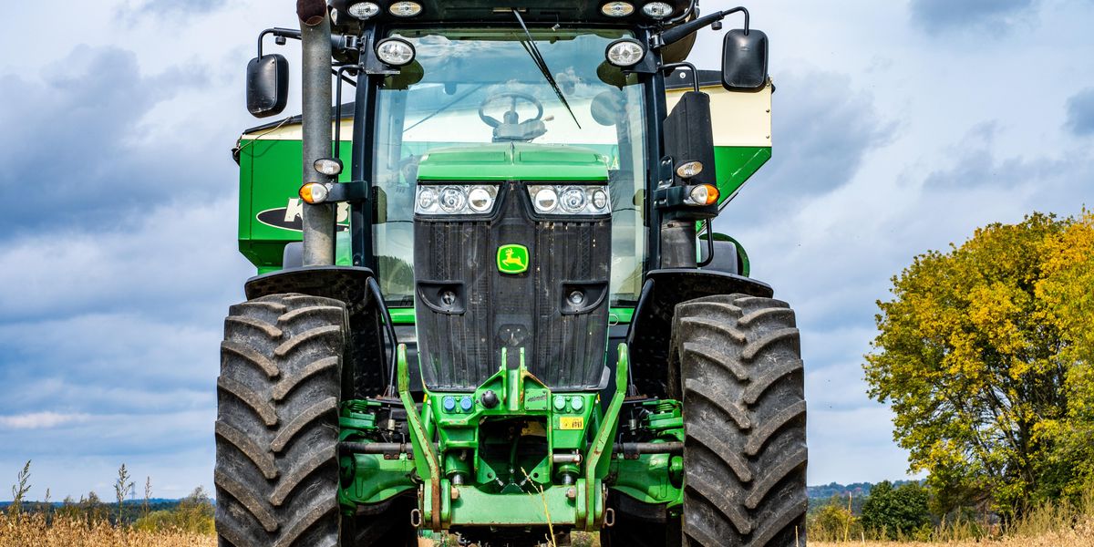 A John Deere hamarosan önvezető traktorokkal forradalmasítja a mezőgazdaságot
