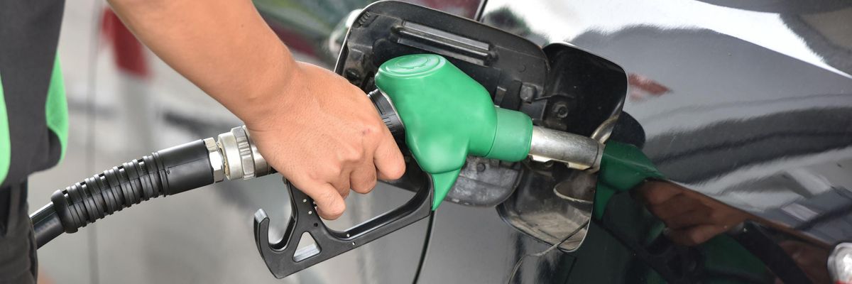 A kormány hétfőtől rögzítette a legjobban fogyó üzemanyagok árát