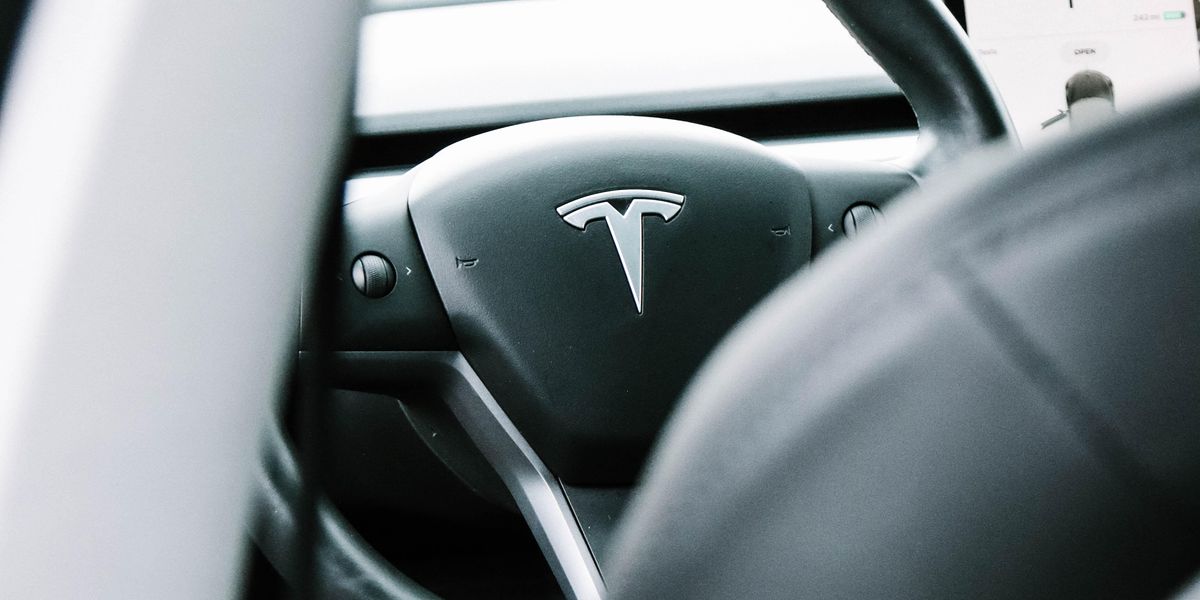 A Tesla vezére szereti megbotránkoztatni  a gazdasági nagyágyúkat
