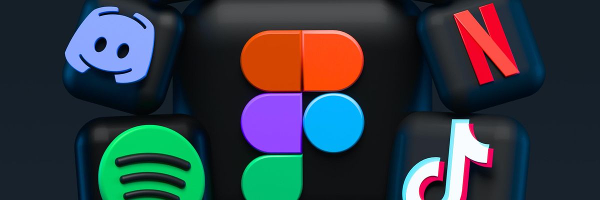 A TikTok, a Discord, a Netflix, a Twitter és az Instagram logója egy digitális alkotáson, fekete háttérrel