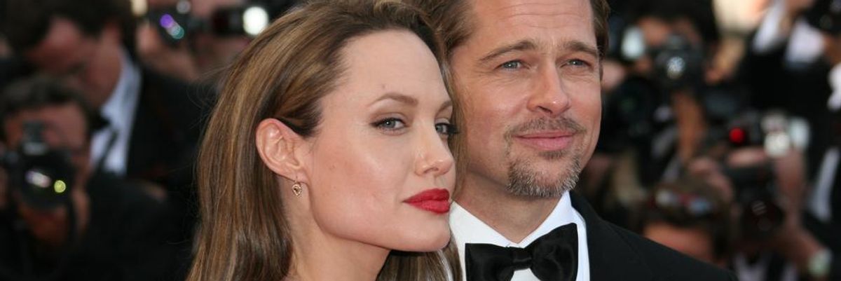 Angelina Jolie és Brad Pitt elegánsan, egy díjátadó gálán