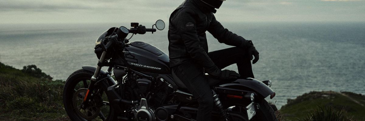 Az új Harley-Davidson® Nightster™ új fejezetet nyit a Sportster® motorok történetében