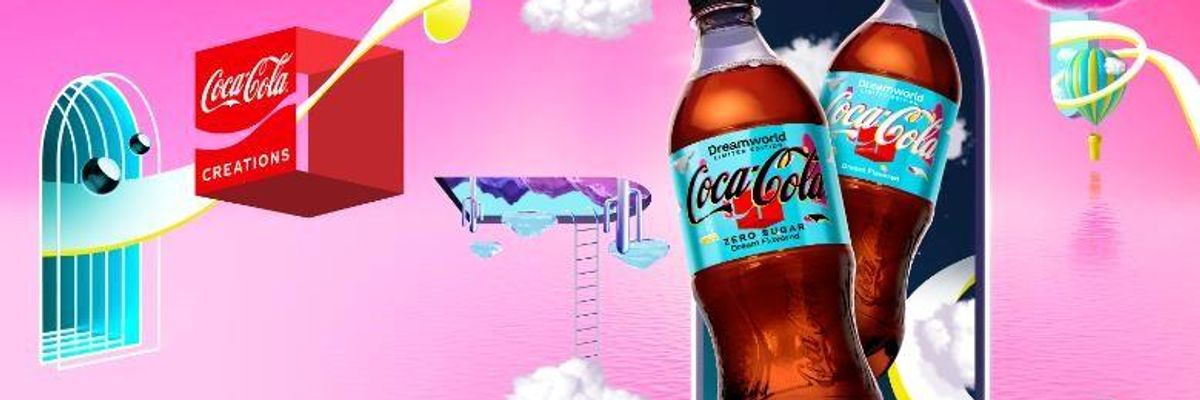 Coca-Cola rózsaszín háttérrel 