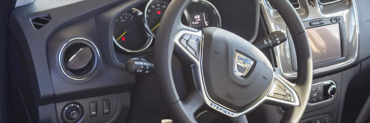 Dacia Sandero utastere a vezető oldaláról