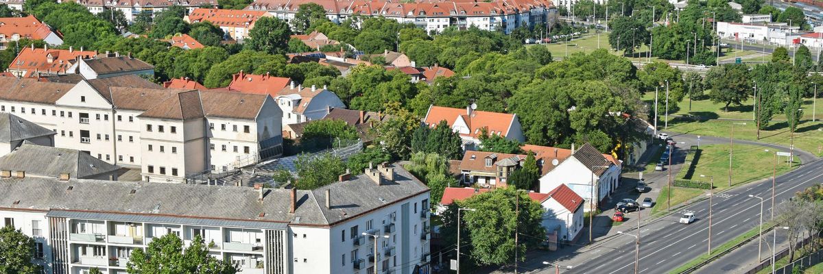 Debrecen madártávlatvól, videéken erősít a Duna House