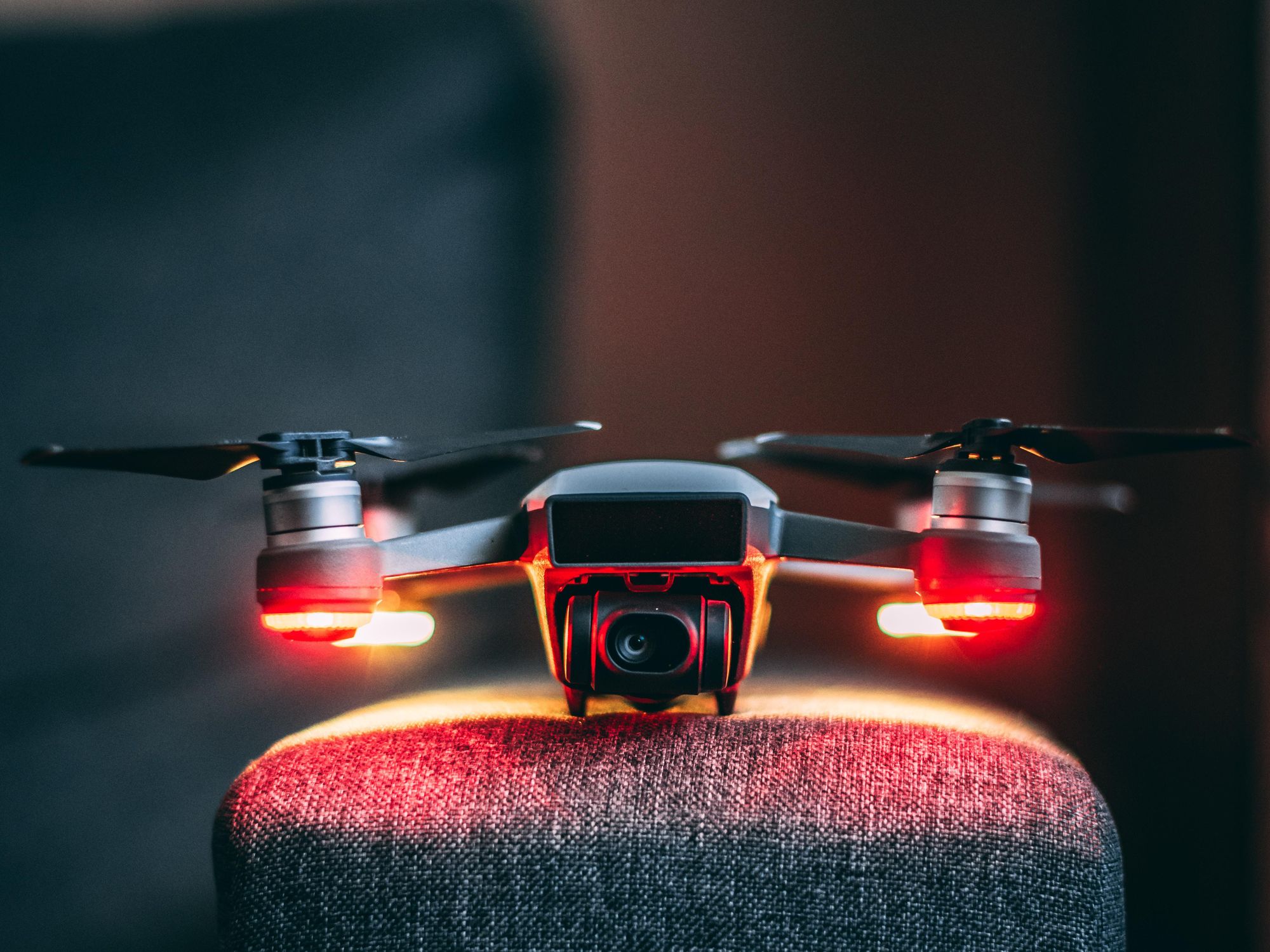 Drónpilóta vagy? Mutatjuk a kötelező használatú drón app újításait