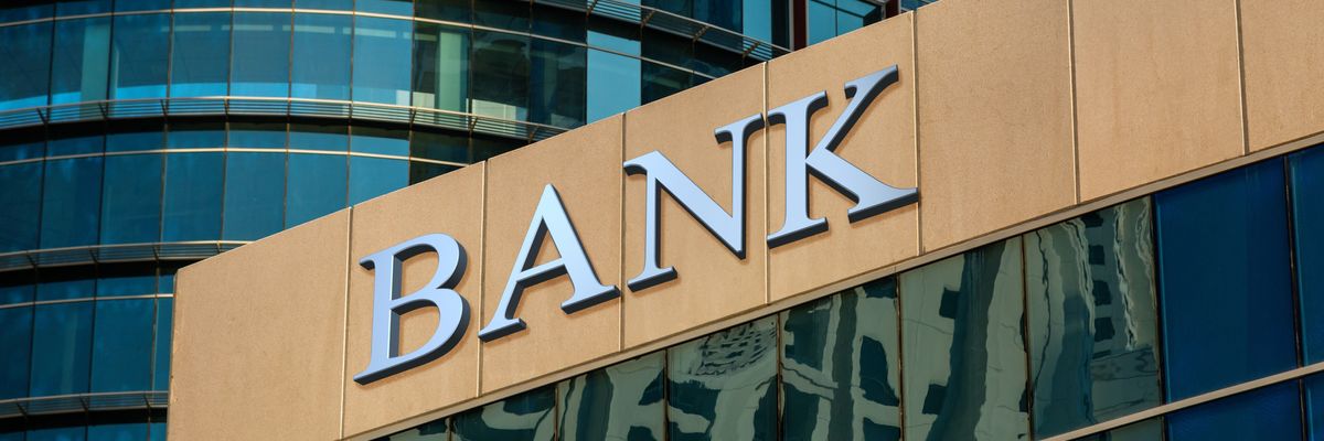 Egy hónap és létrejön a második legnagyobb magyar bank