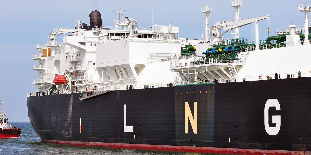 Ehhez hasonló LNG-tankerek szállítják a gázt Európába