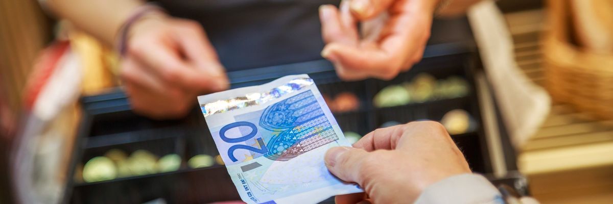 Erősítheti a bankjegyek szerepét az EU