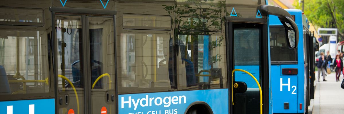 Hidrogénnel hajtott autóbusz