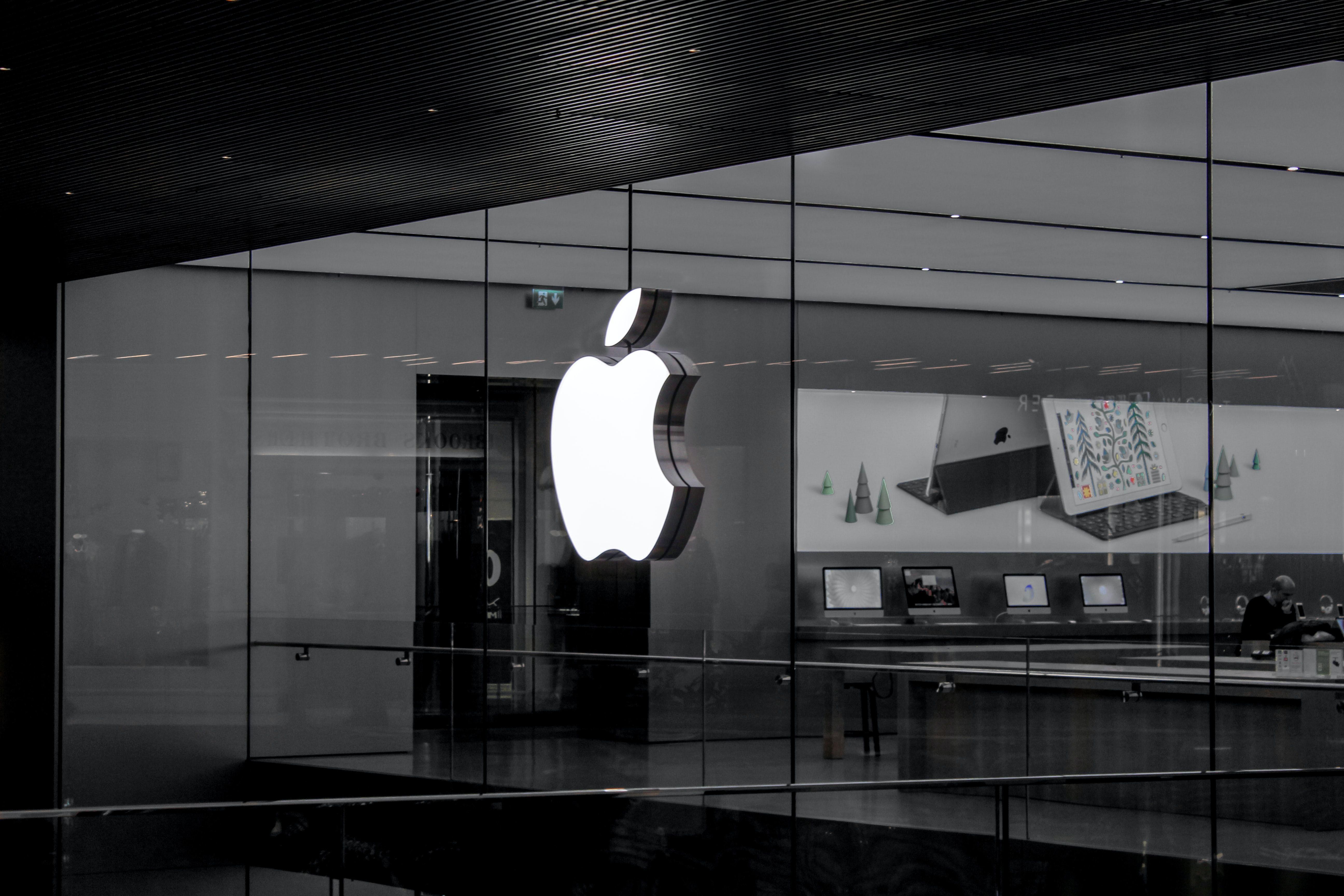 Apple logo egy kirakaton
