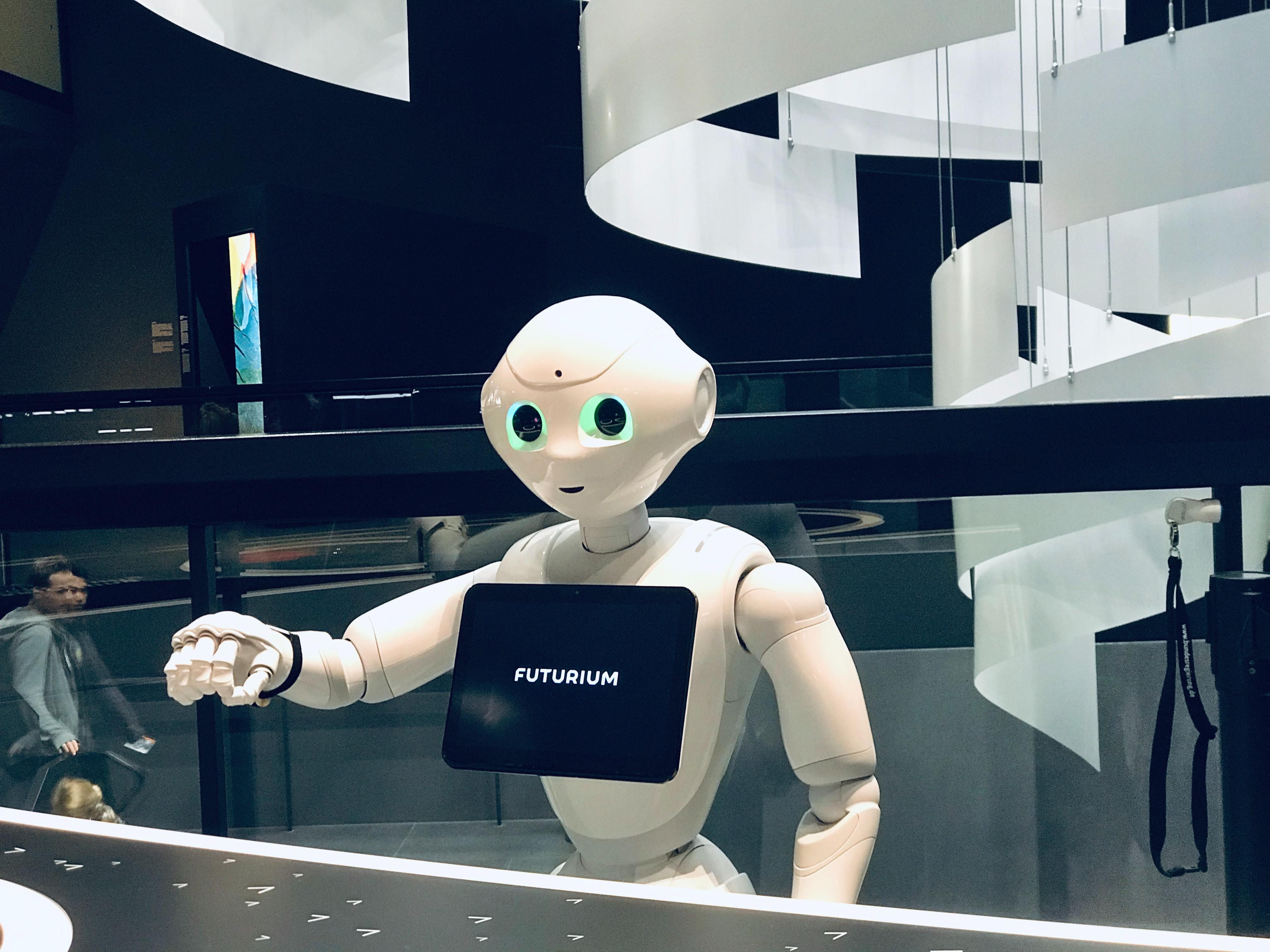 A robotok valóban átveszik az uralmat a vendéglátóiparban?