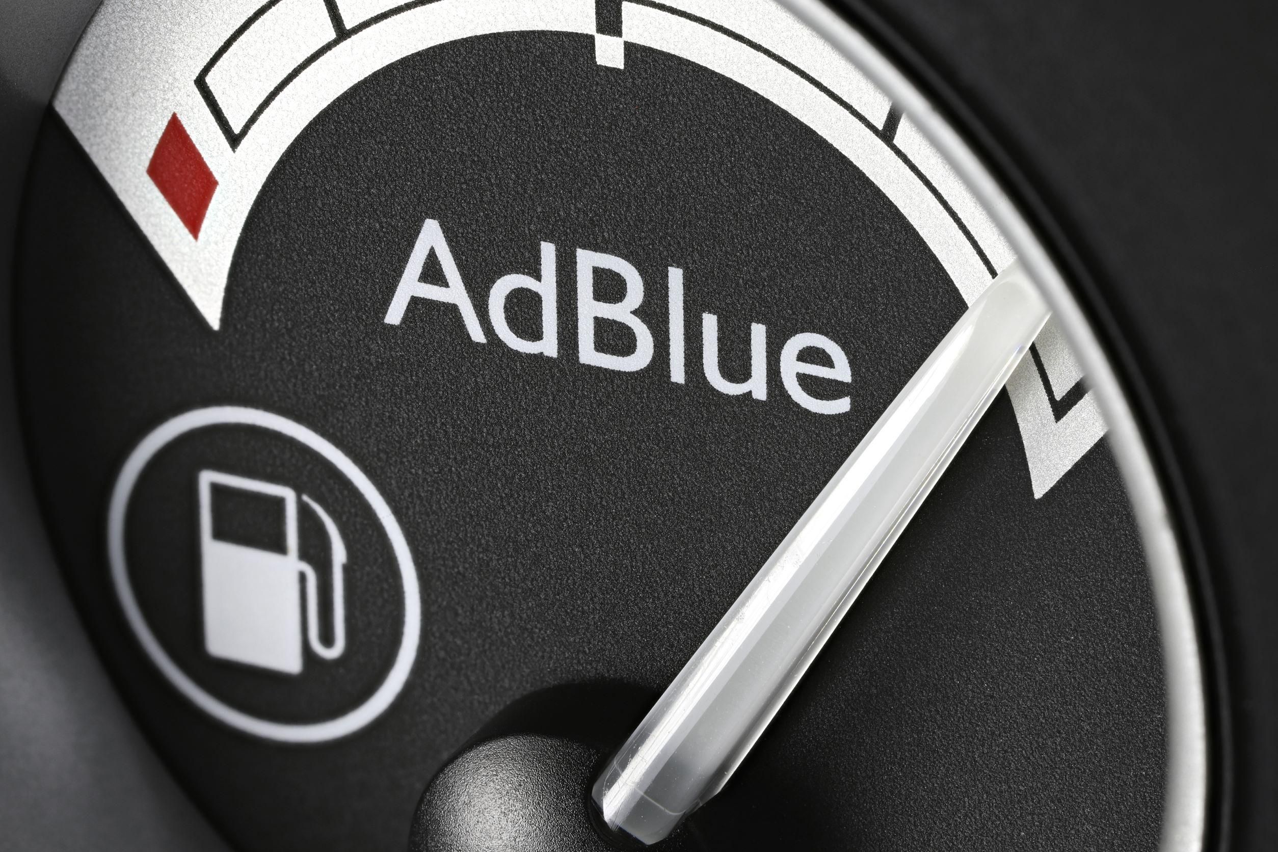 Sokan pánikolnak vagy nyerészekednek az AdBlue-val, ezért van korlátozás az értékesítésében