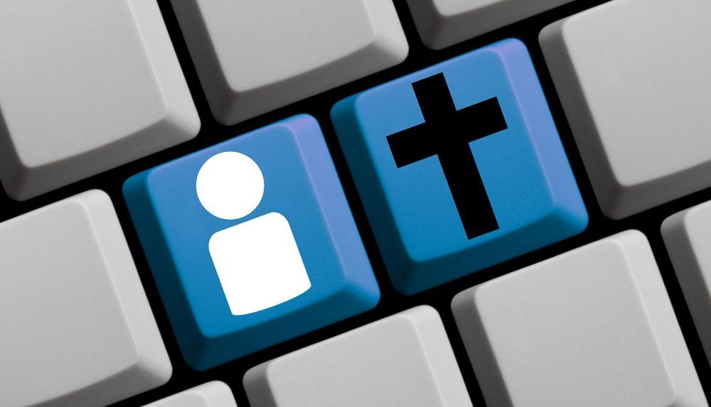 Egy Facebookra hajazó értesítési ikon mellette egy kereszttel a klaviatúrán, ami az elhalálozásra utal
