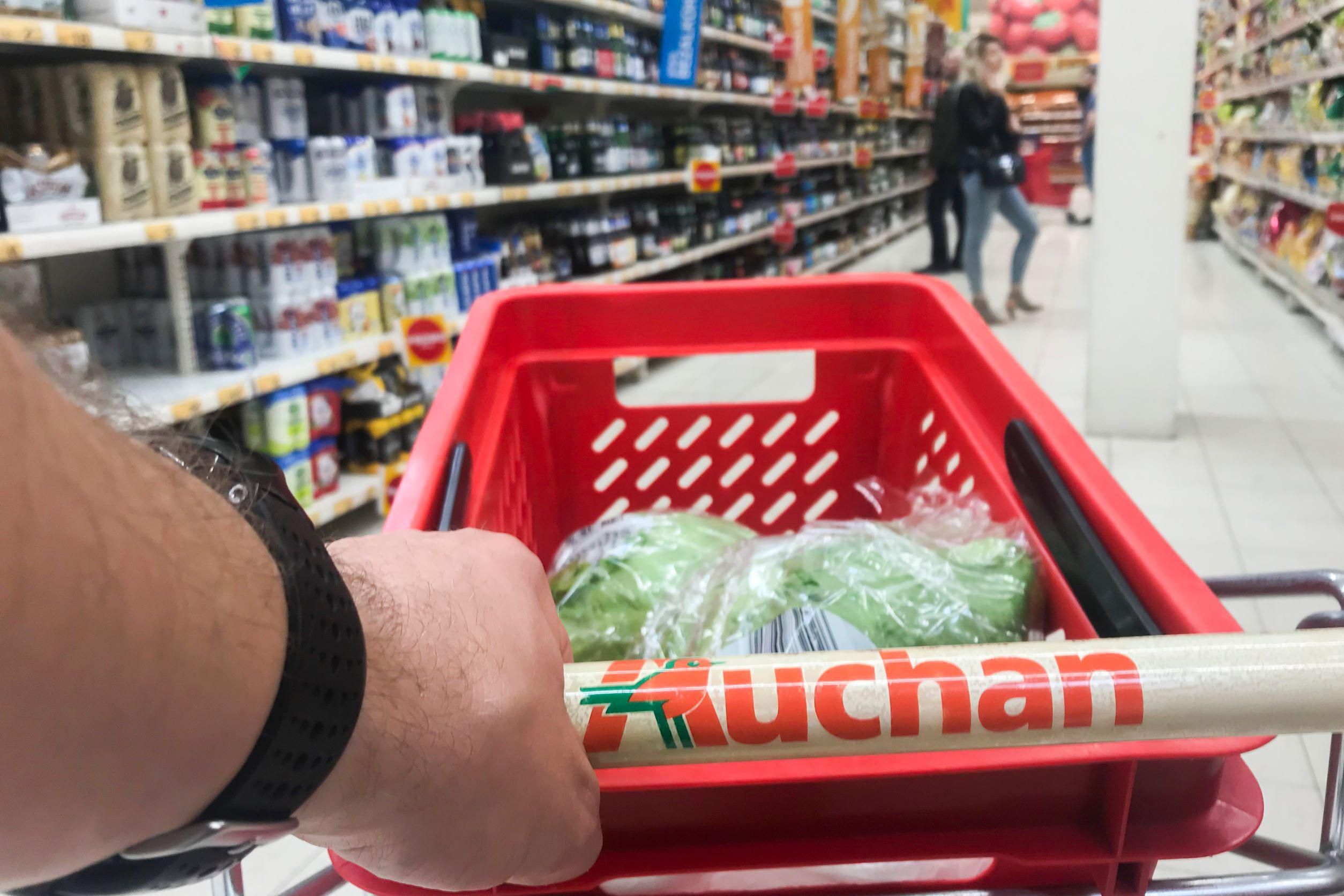 Megszületett a béremelési megállapodás az Auchan-nál