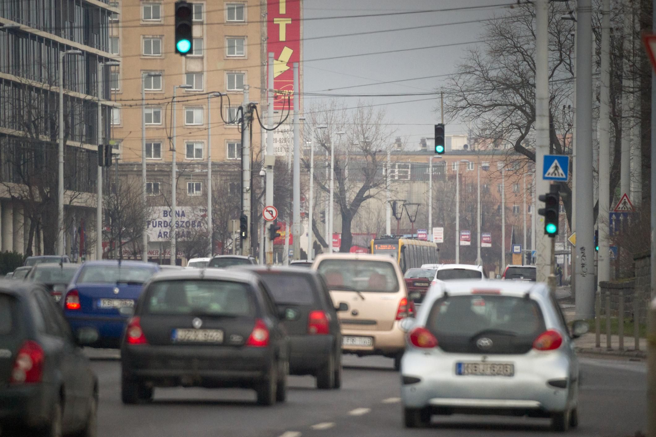 Kevesebb időt töltöttek tavaly dugókban az autósok Budapesten, mint a járvány előtt