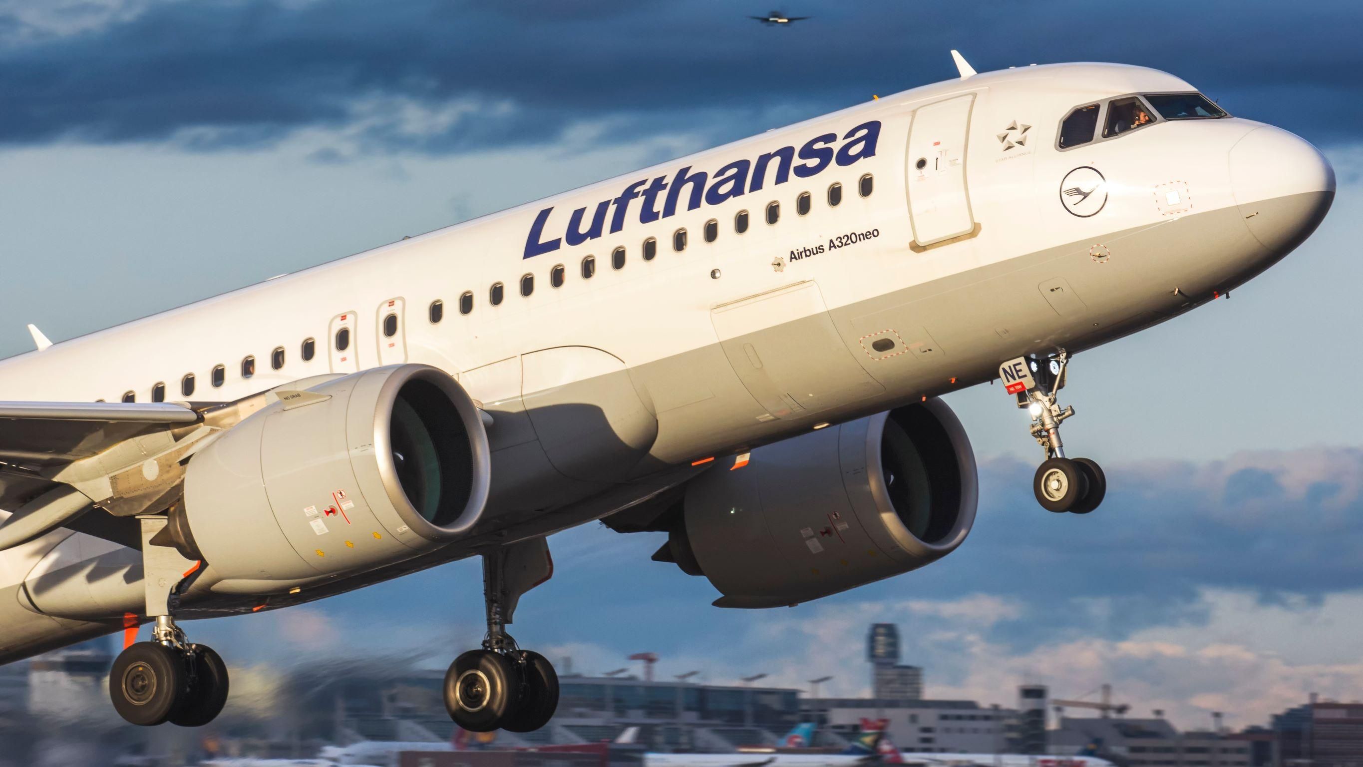 Sztrájkolnak a Lufthansa pilótái, magyarországi járatokat is törölnek