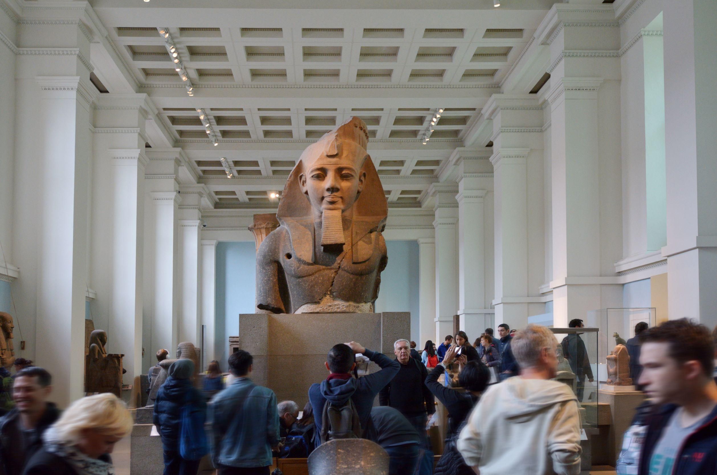 Látogatók a British Museumban