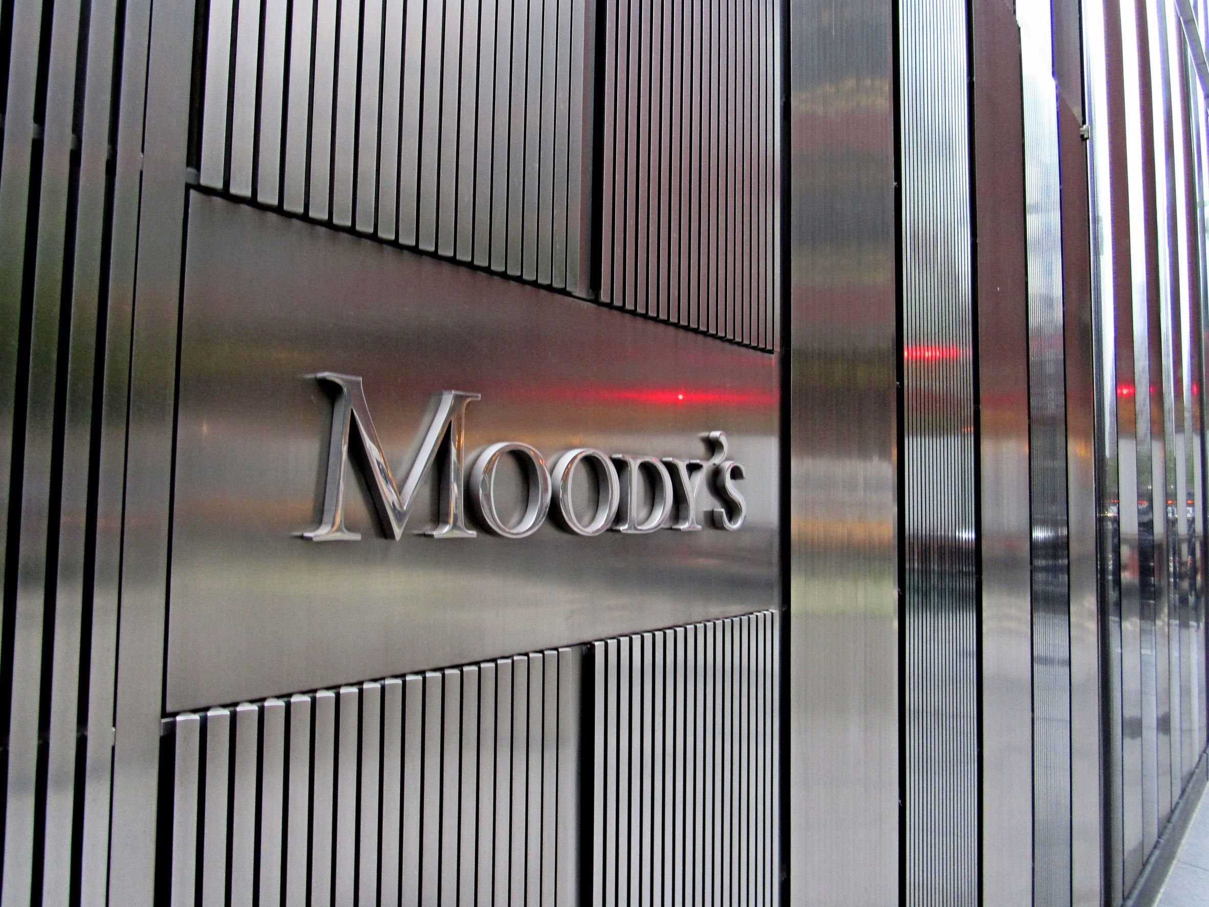 Hat európai bankrendszer, köztük a magyar kapott gyengébb osztályzatot a Moody's-tól