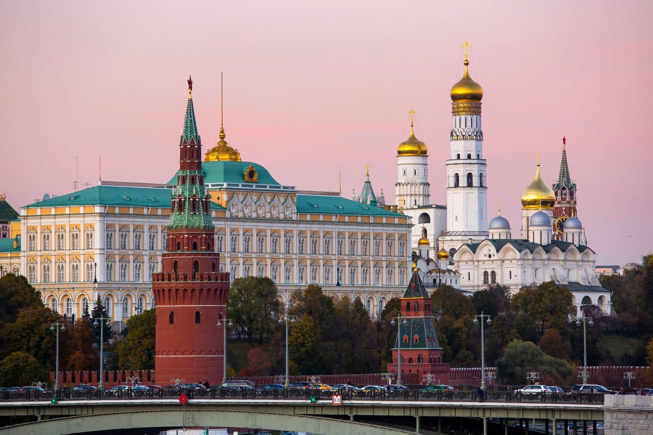 Itt a Kreml válasza az olajárplafonra