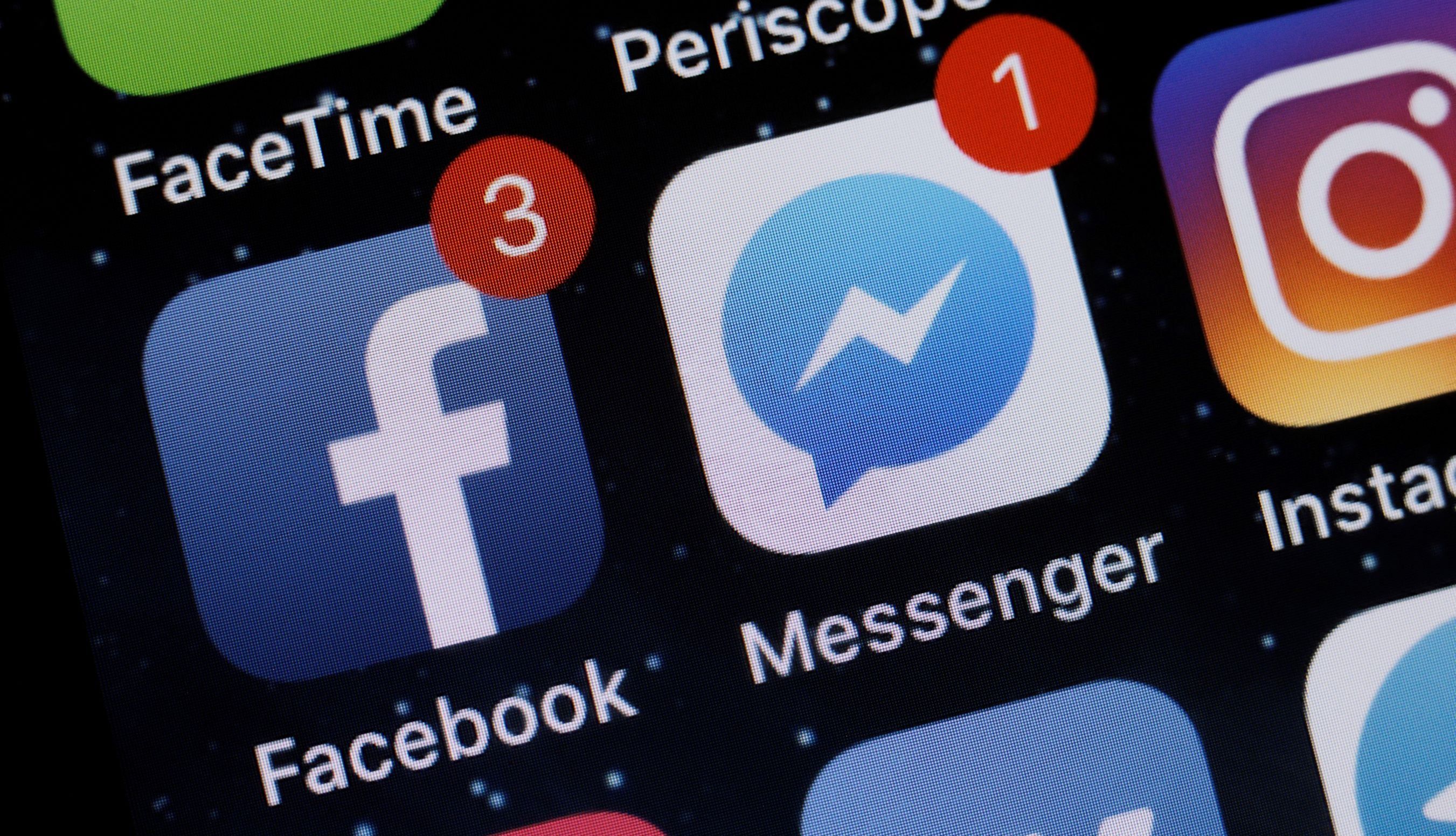 Ismét "frigyre léphet" a Facebook és a Messenger