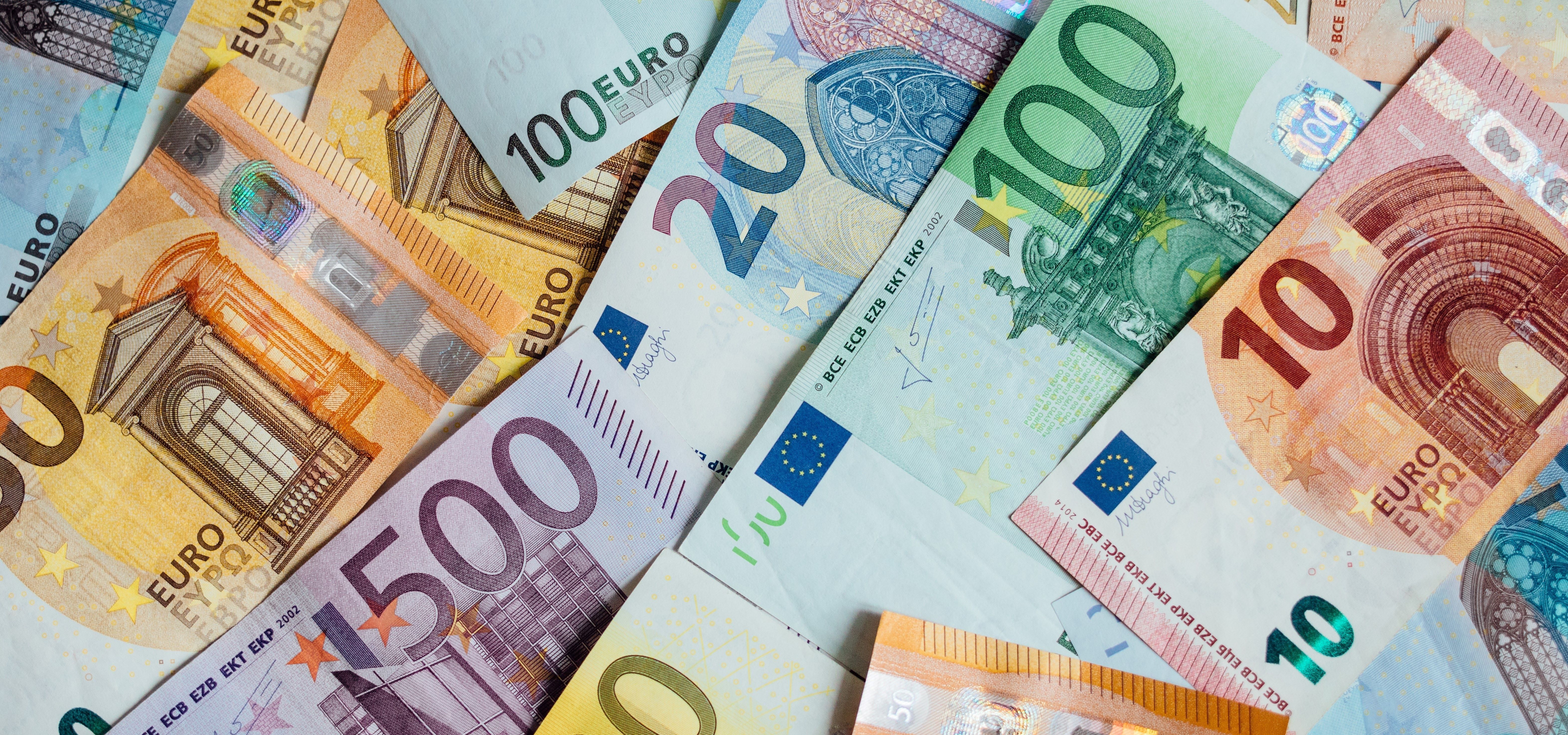 Már lehet szavazni, hogyan nézzen ki a jövő eurója