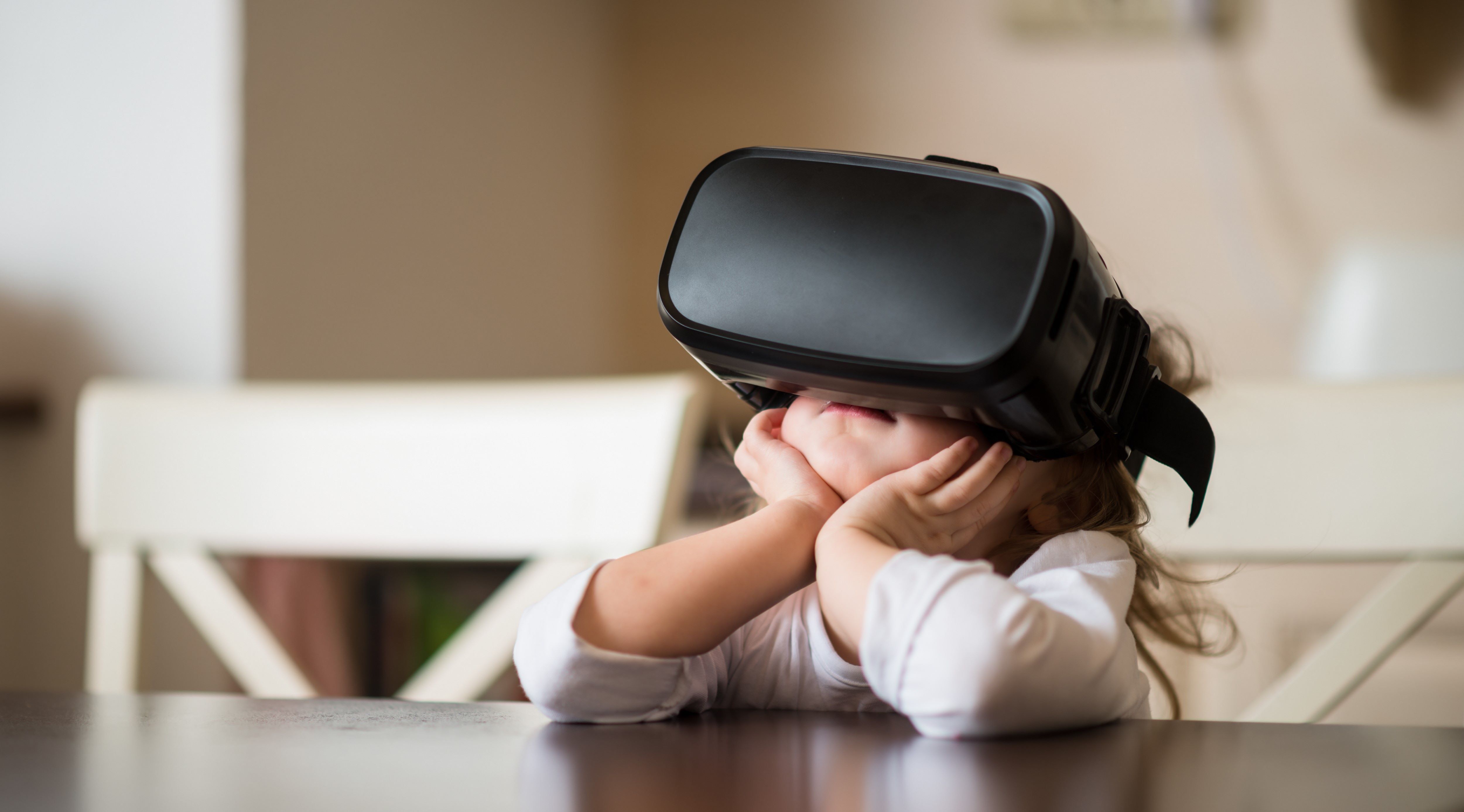Egyre több gyártó dob a piacra virtuális valóság szemüvegeket 