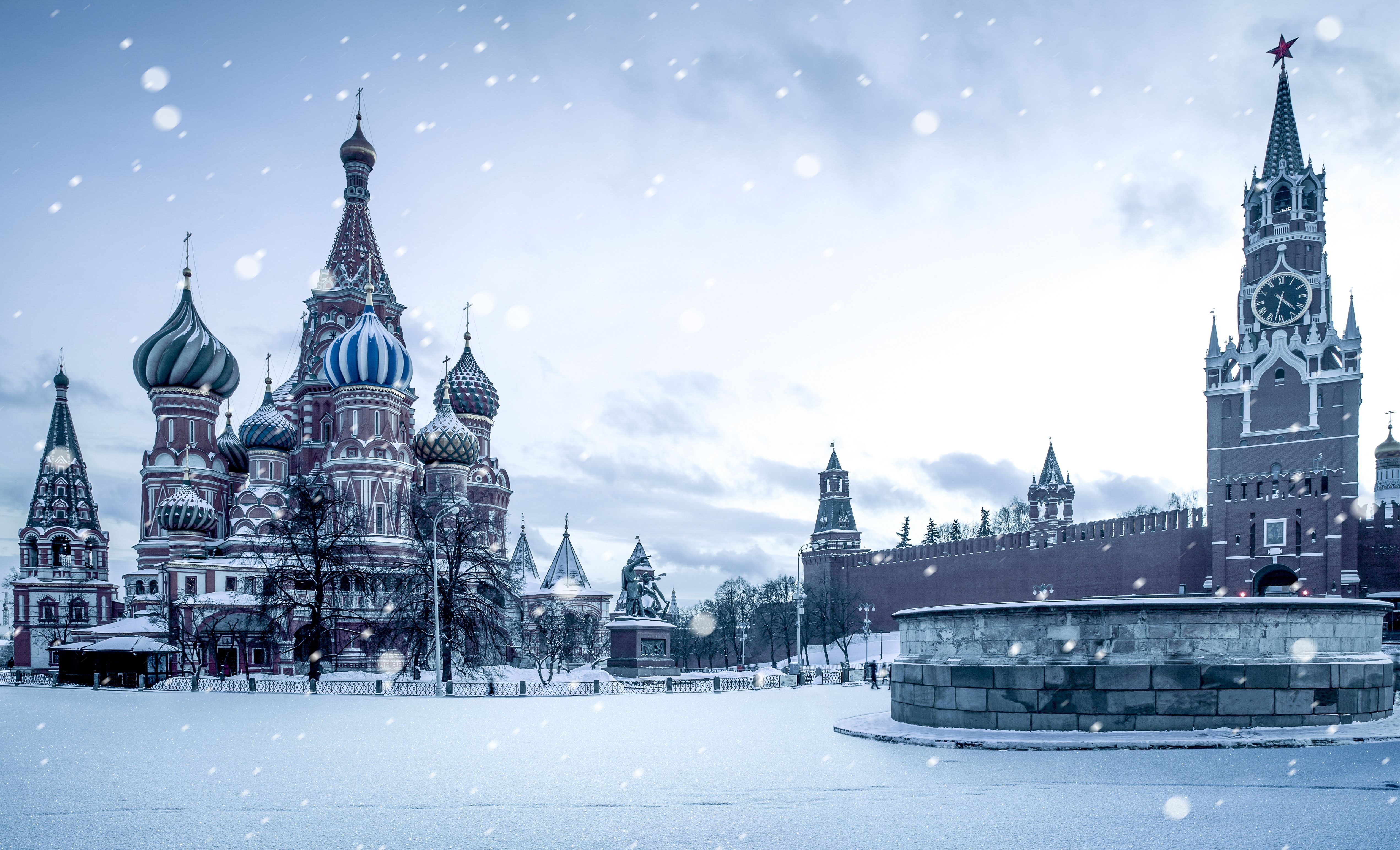 Betakarta a hóesés Moszkvát
