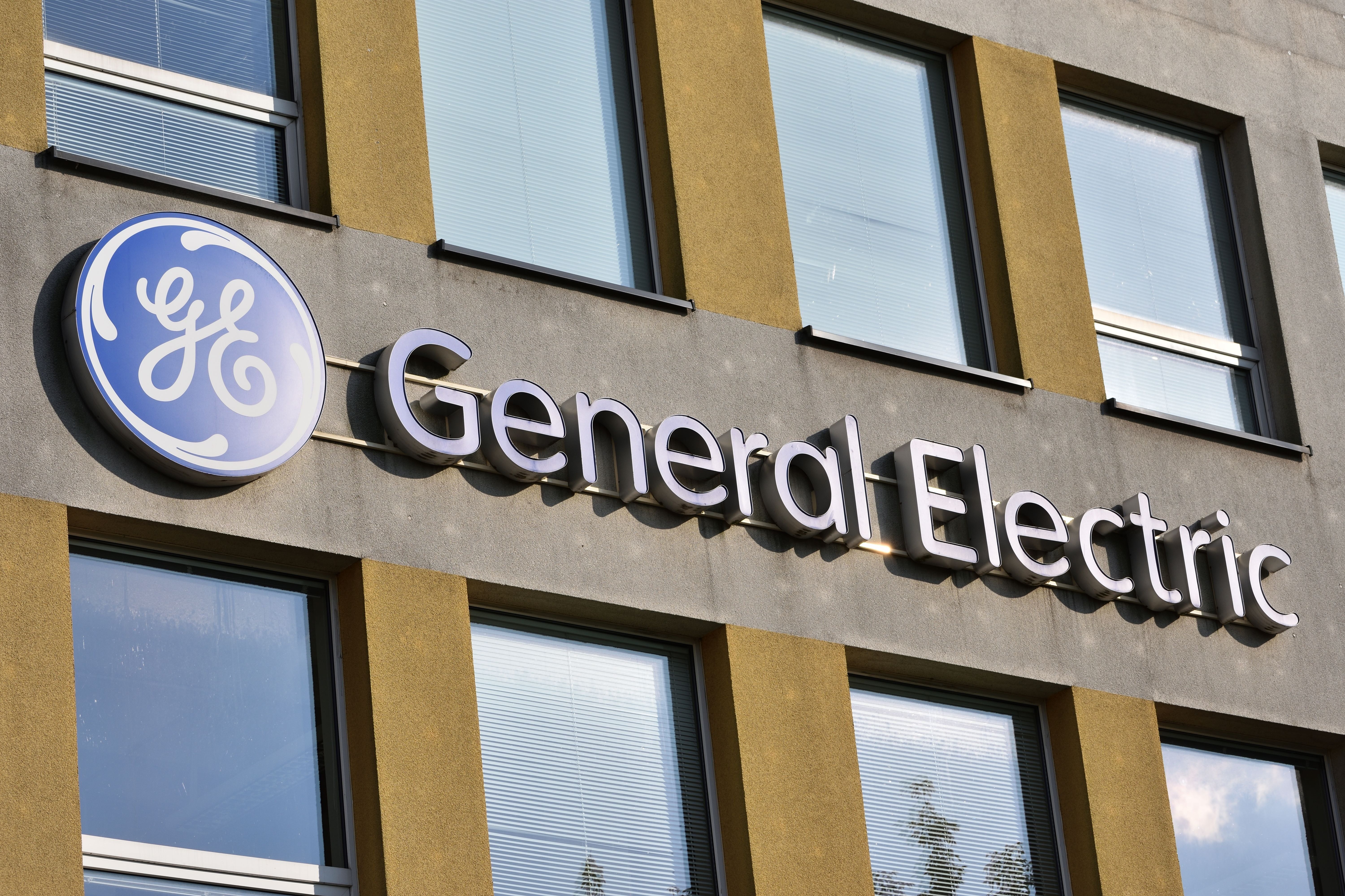 Részekre szakadt a pénzügyi gondokkal küzdő GE