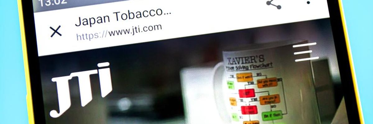 Japan Tobacco felirat egy tablet képernyőjén