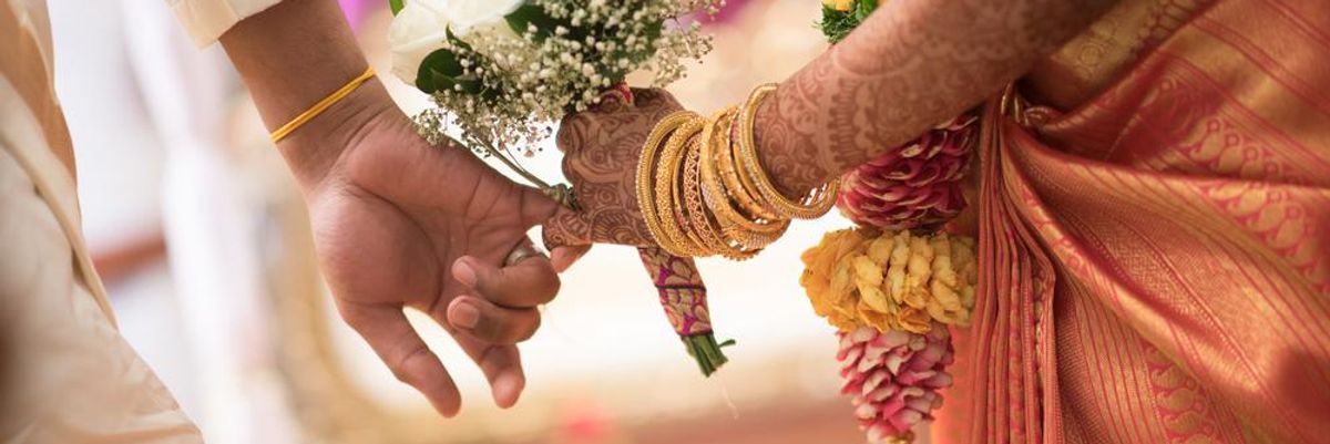 Két kéz indiai esküvő után