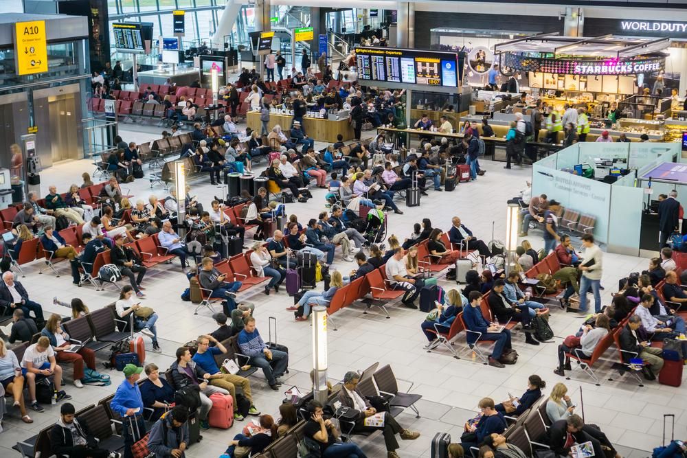 Heathrow repülőtér London utazásra várakozók