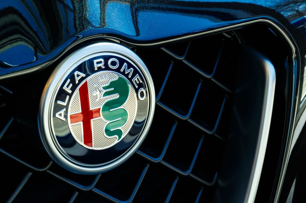 Megérkezett az Alfa Romeo első villanyautója