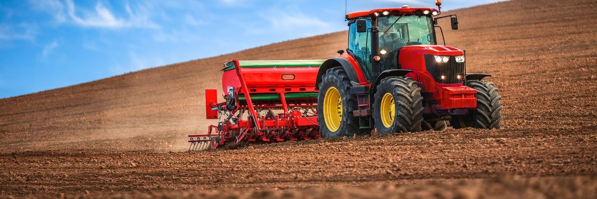 Nagyon fogynak az új traktorok Magyarországon