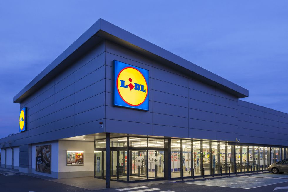 Lépett a Lidl: a vásárlóké az elsőbbség a parkolóiban