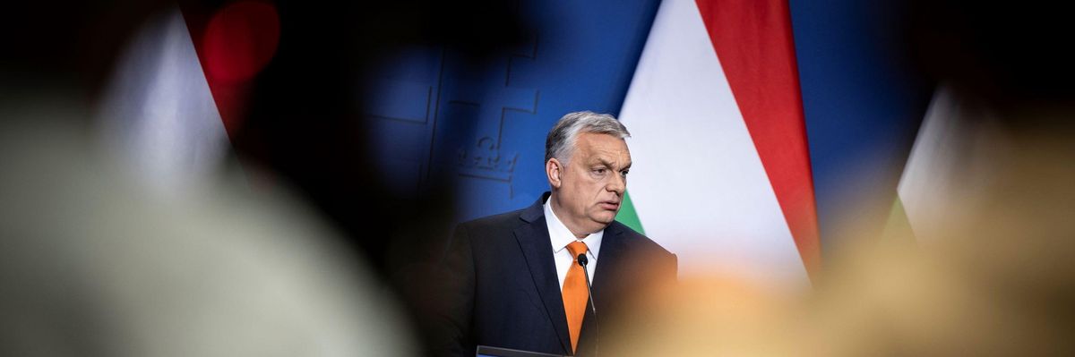 Orbán Viktor írásban válaszolt a családja resziköltségét firtató kérdésre