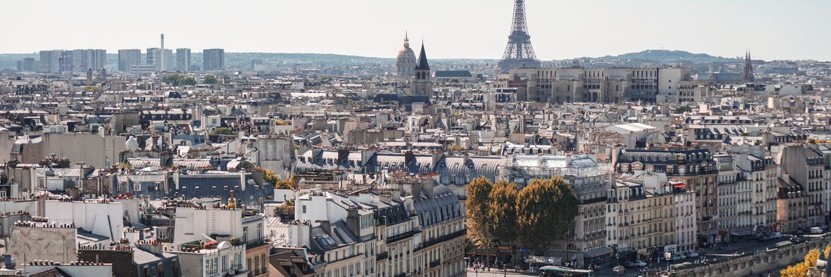 Párizsban a nagy autók tulajdonosai többet fizetnek a parkolásért