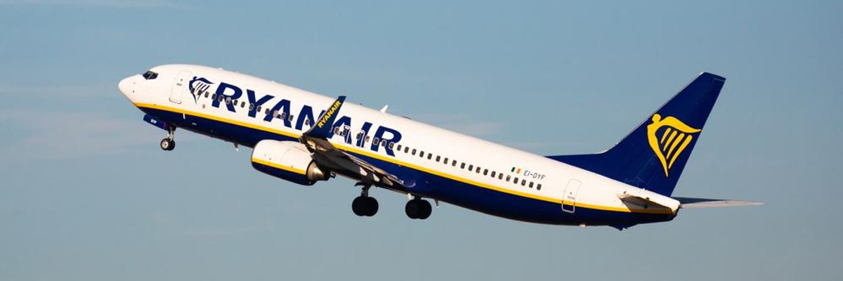 Ryanair légitársaság repülőgépe