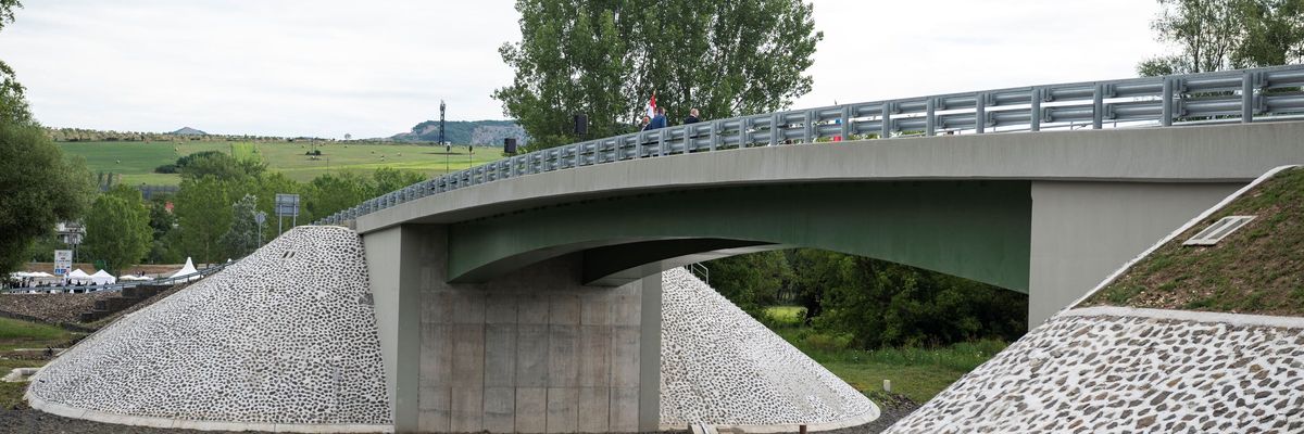 Új híd a szlovák-magyar határon, út is van hozzá