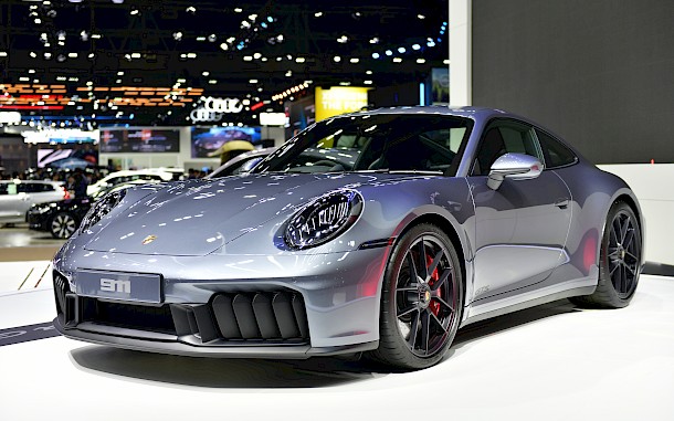 i viewfinder / Shutterstock