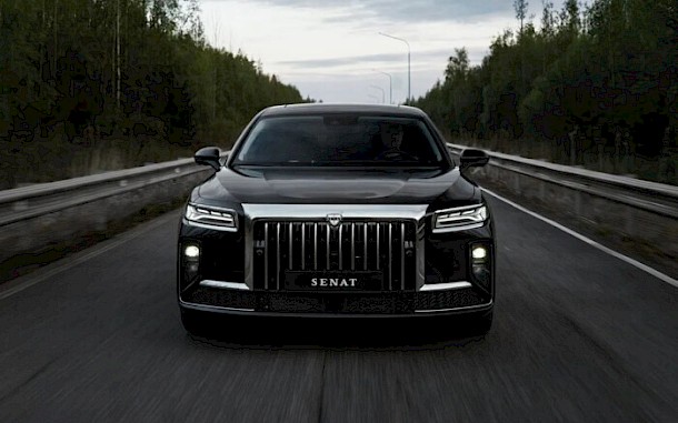 Senat 900