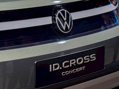 Elegáns villanyautóval jelentkezett be a Volkswagen, ezt tudja