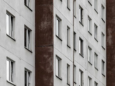 Panel vagy tégla? Megint több mint 20 százalékra nőtt az árolló