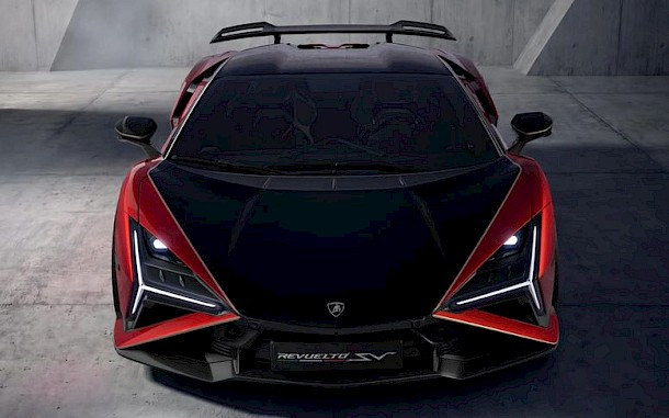 Lamborghini Revuelto SV