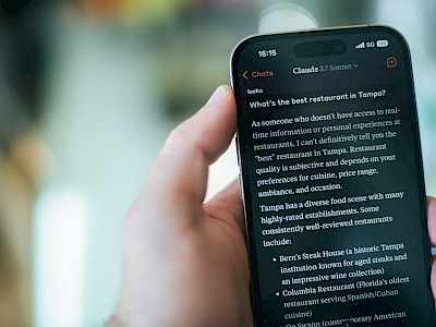 Új szintre lépett az AI: már a nevünkben is e-mailezhet