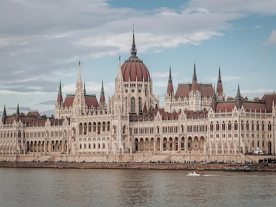 Ekkora hiánnyal számolnak az újratervezett idei költségvetésben