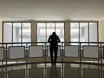 Emelt végkielégítés nyugdíj előtt: kinek jár a plusz 1–3 havi távolléti díj?